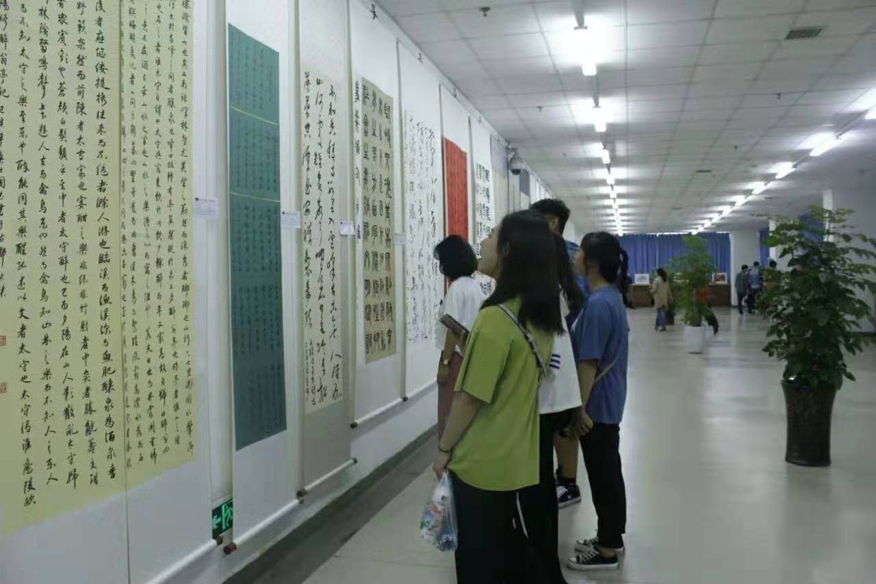 学生浏览作品
