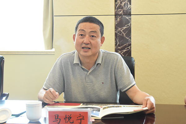 陇东学院副校长马悦宁讲话